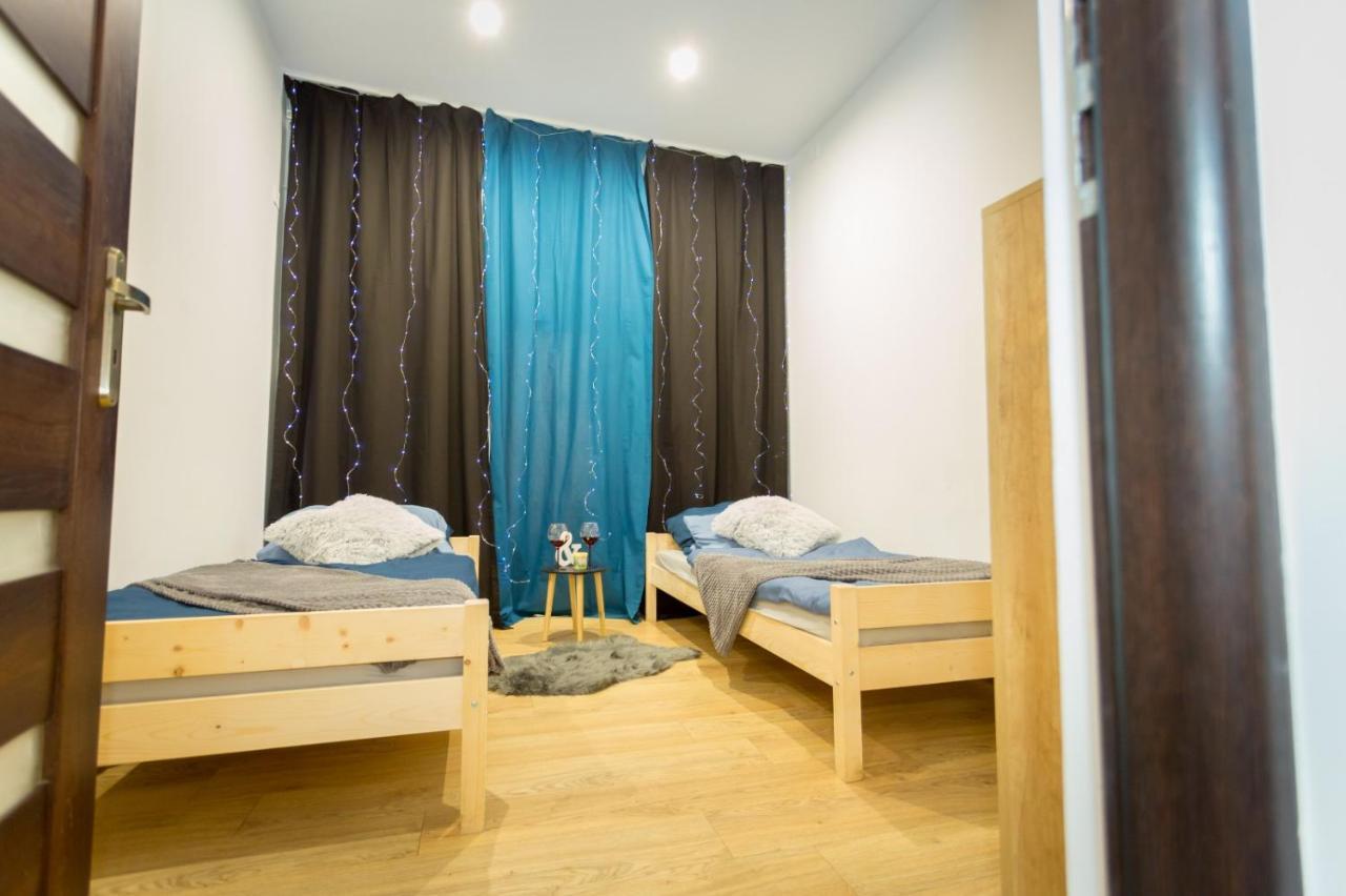 Centrum Red Apartament Apartment Walbrzych Bagian luar foto