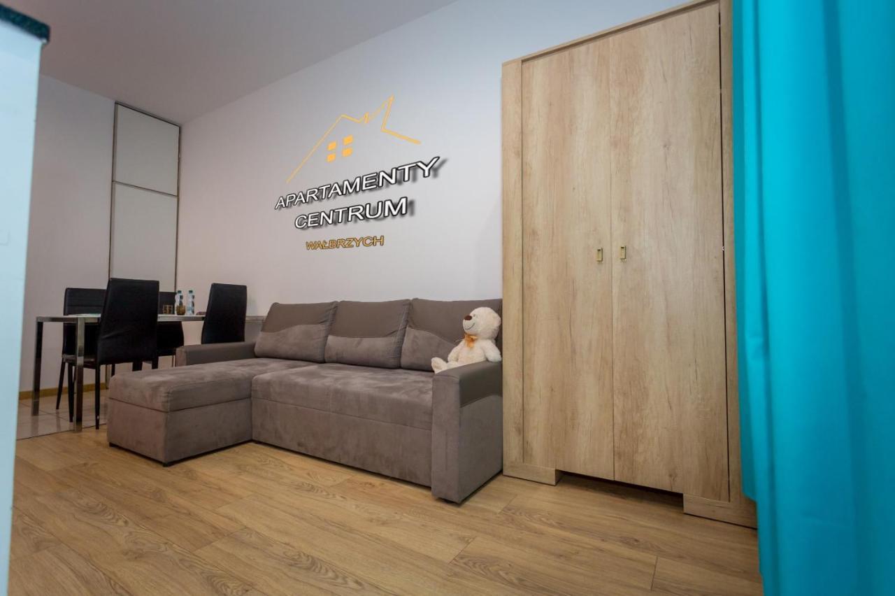 Centrum Red Apartament Apartment Walbrzych Bagian luar foto